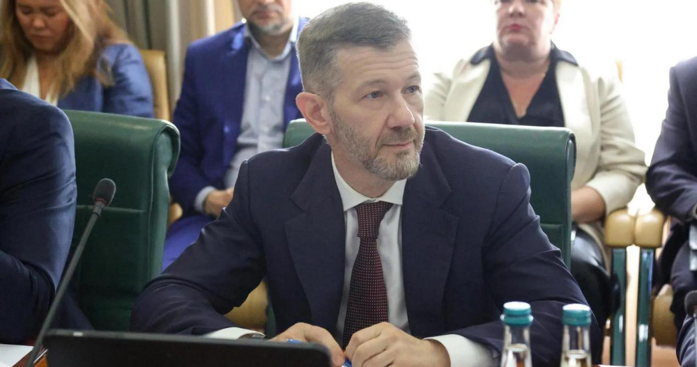 Владислав Кузнецов представил в Совете Федерации проект обновления порта Провидения