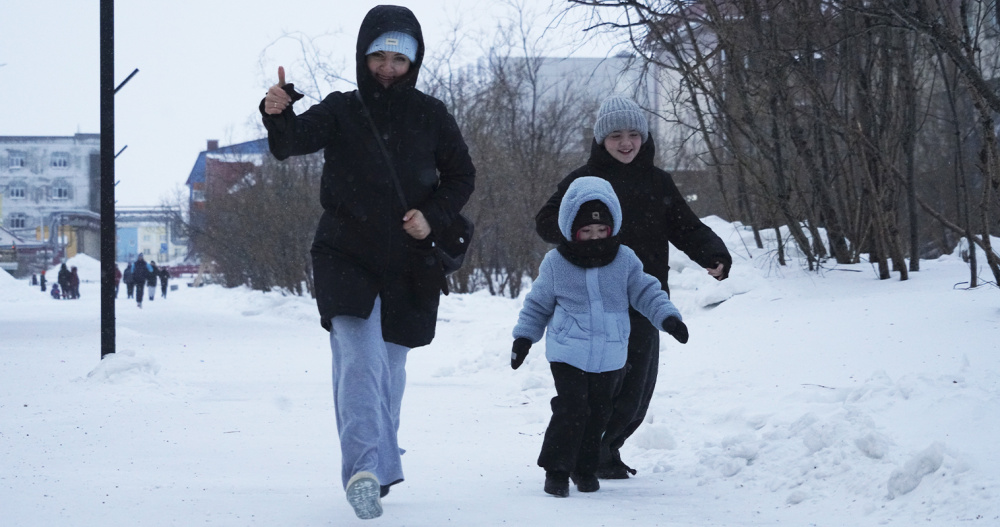 Жители Анадыря пробежались по "Муромской дорожке" в первый день года