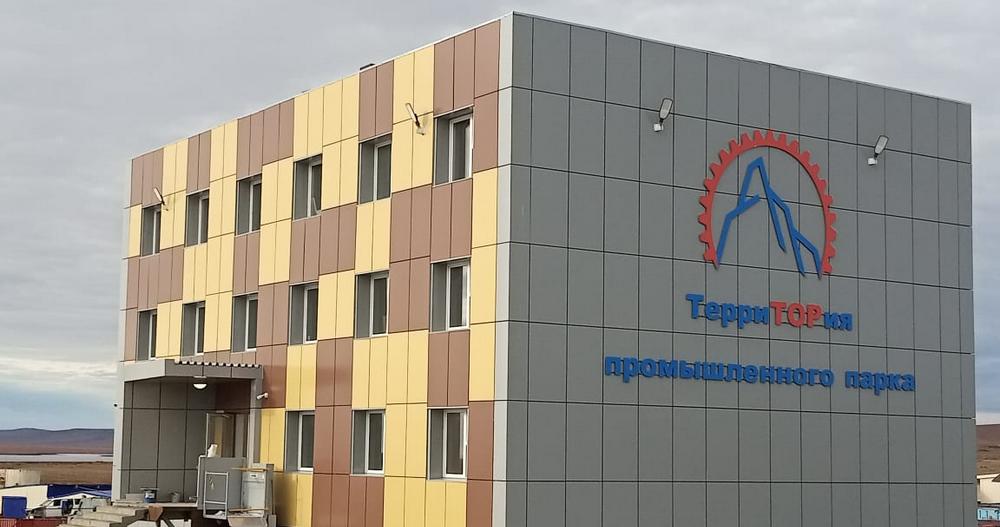 Строительство двух теплиц начали в промпарке "Анадырь"
