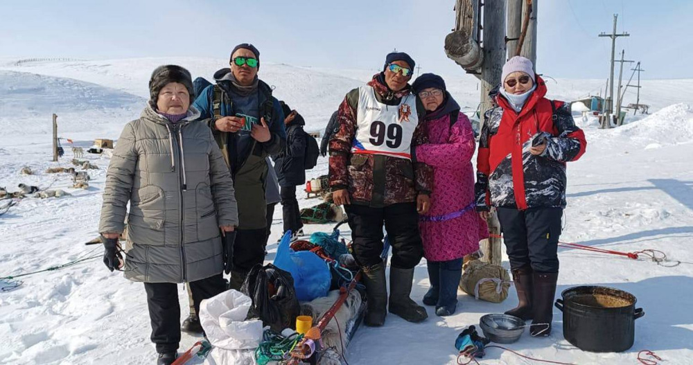 Пётр Поягиргин победил в чукотской гонке на собачьих упряжках "Надежда"