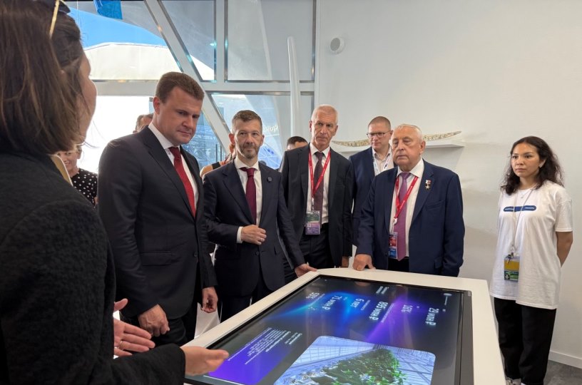 Глава Минвостокразвития в павильоне Чукотки на ВЭФ