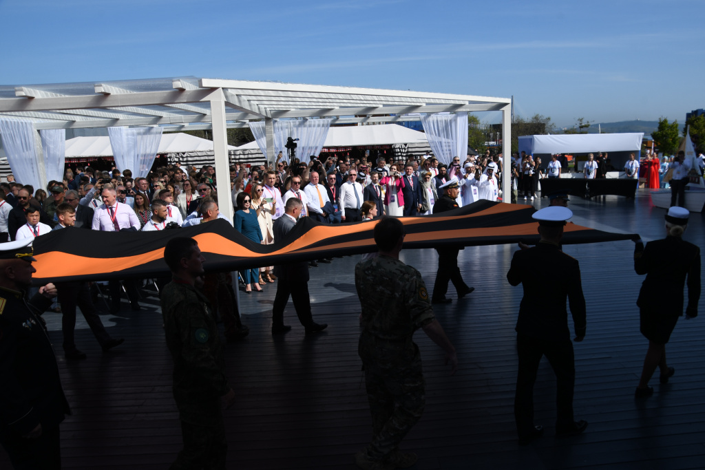 Церемония открытия "Улицы ДВ"